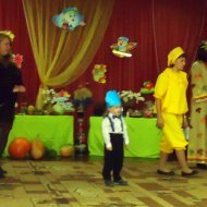 Осінь - чарівна пора, її любить дітвора! Осінь - чарівна пора, її любить дітвора!