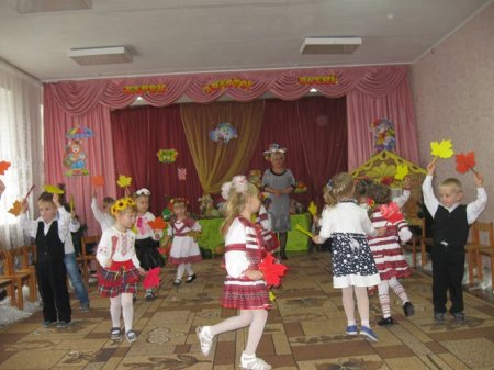 Осінь - чарівна пора, її любить дітвора! Осінь - чарівна пора, її любить дітвора!