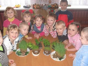 Нове та незвідане тих малят чекає, Хто на підвіконні власну грядку має! Нове та незвідане тих малят чекає, Хто на підвіконні власну грядку має!