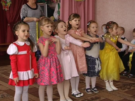8 Березня - це свято всіх жінок! 8 Березня - це свято всіх жінок!