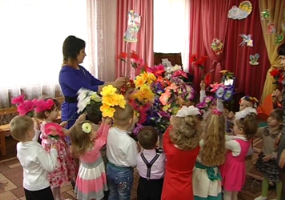 8 Березня - це свято всіх жінок! 8 Березня - це свято всіх жінок!