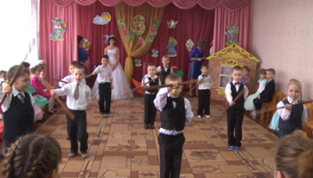 8 Березня - це свято всіх жінок! 8 Березня - це свято всіх жінок!